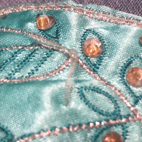 Chinese Embroidered Satin Belt - 728 $25 or $20 w/offer - Picture 4 of 4